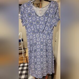 Croft And Barrow Blue and White Tile Patterned Midi Dress